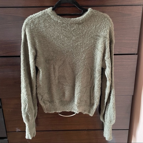 Express Women Green Fuzzy Long Sleeve Sweater Size Small - Picture 5 of 6